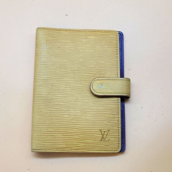 Authentic Louis Vuitton Epi Agenda PM - Picture 1 of 9